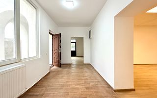 Spațiu comercial de închiriat – artera principală în nordul orașului. - Poză 6