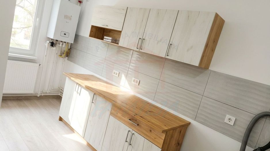 Vanzare apartament cu 2 camere la et 1, Micro 19, 30 mp, 45.000 EURO - Poză 1
