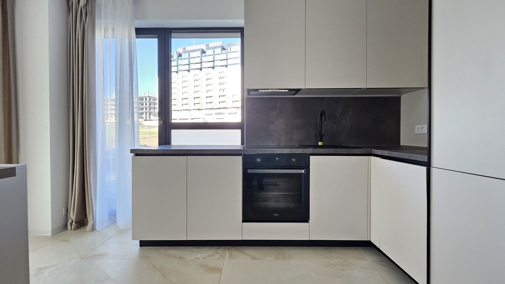 2 Camere + Parcare, terasa 40mp, One Lake Club - Poză 10