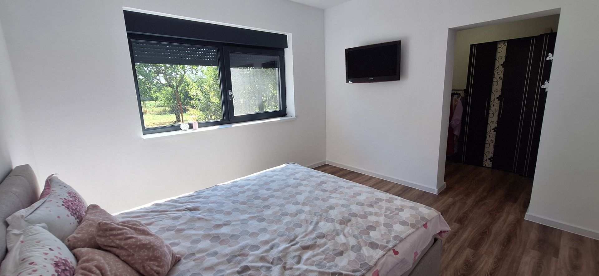 Casa individuala parter cu garaj - Dumbravita - Poză 16