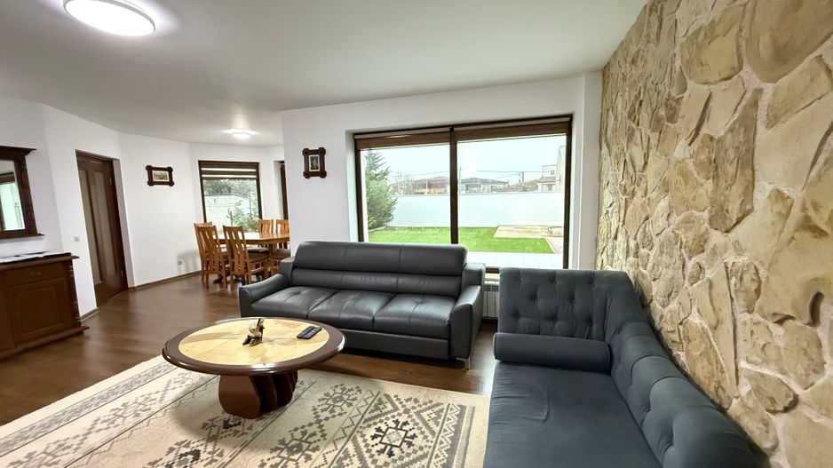Casa / Vila cu 7 camere de vanzare in Ovidiu Sud Constanta - Poză 3