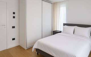 Penthouse cu 4 camere și rooftop de 100 mp - Poză 4