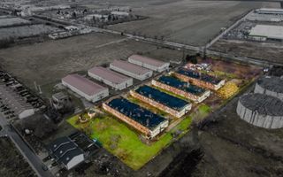 Teren intravilan la șoseaua principală Grădiște - Poză 1