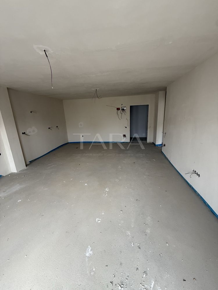 Apartament modern cu 2 camere, balcon generos și parcare inclusă. - Poză 1