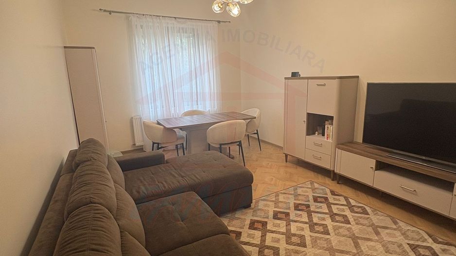 🏢De închiriat apartament 2 camere, Centru, 550 euro - Poză 3