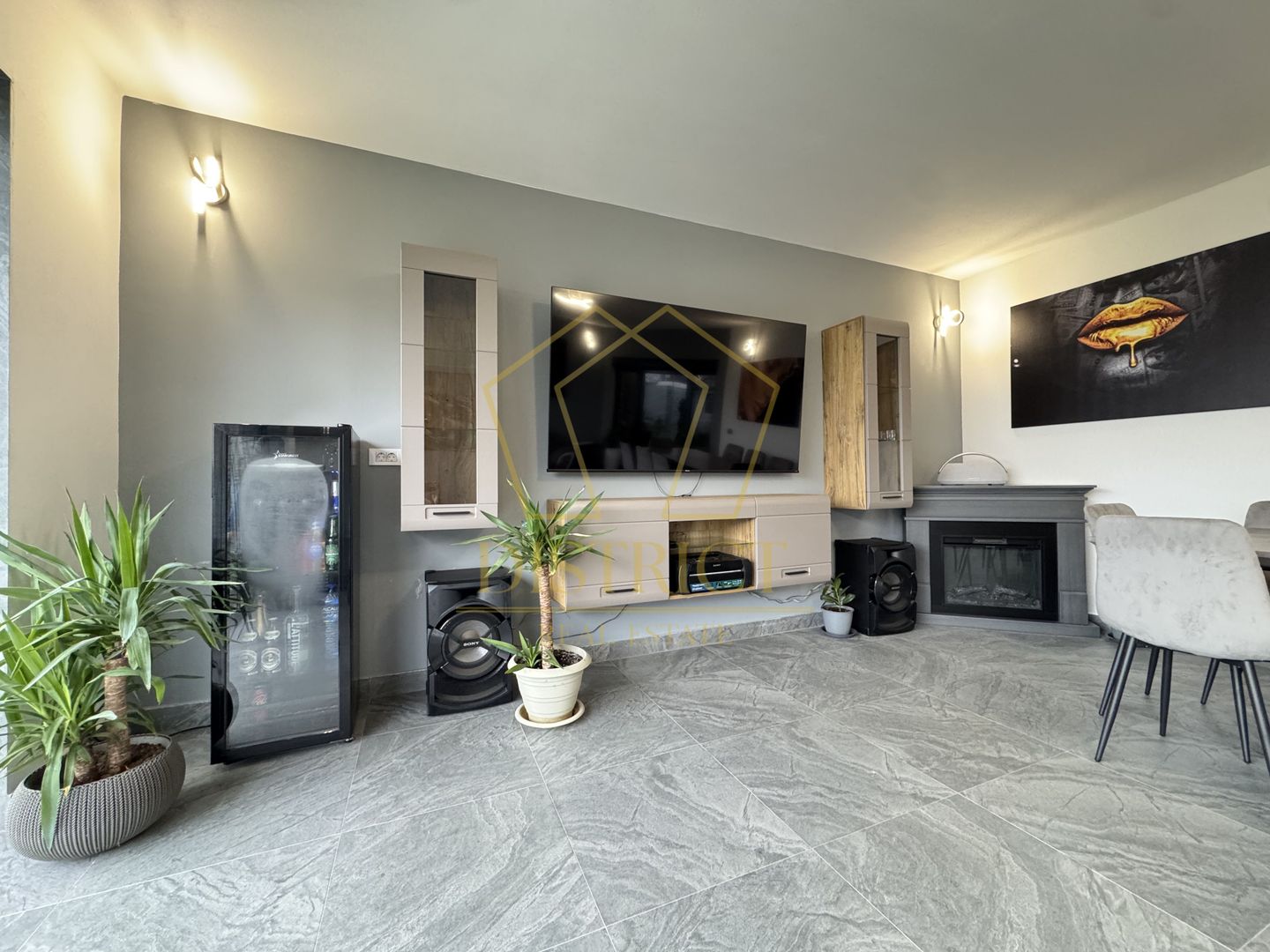 Casa superba pe parter, mobilata-utilata | Sanmihaiu Roman - Poză 15