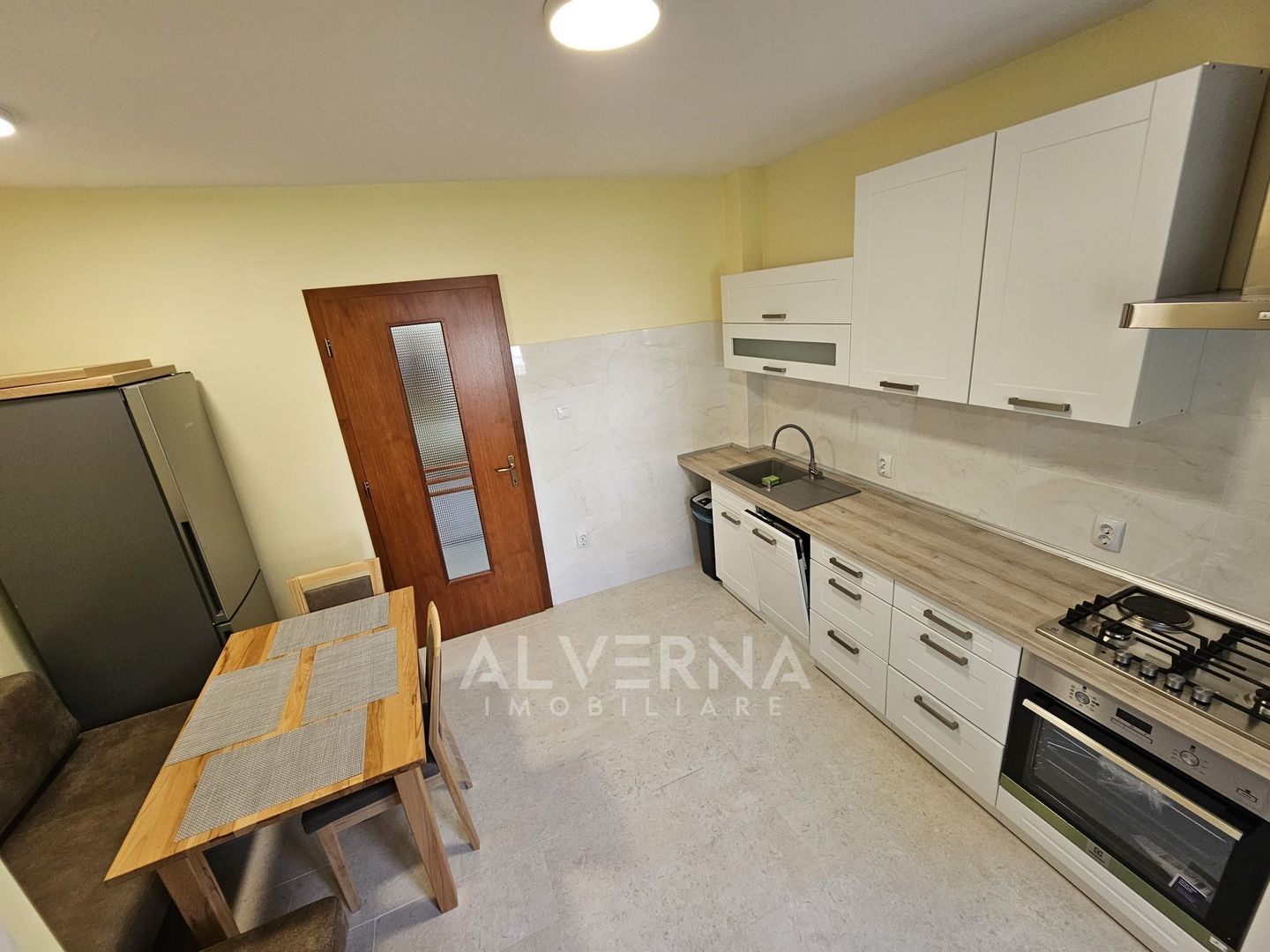 Apartament 3 camere decomandat | 110mp | Parcare | cartier Buna-Ziua | - Poză 5