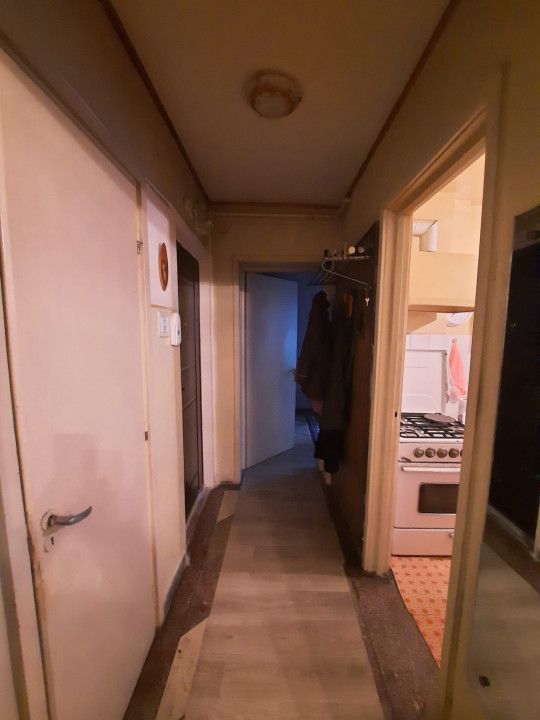 Apartament 3 camere, semidecomandat, central, Campina - Poză 5