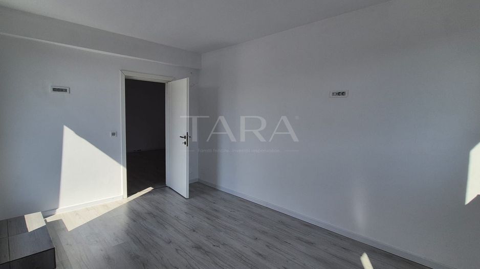 Apartament 2 camere, Chinteni – finisat, terasă 22 mp, parcare inclusă - Poză 3