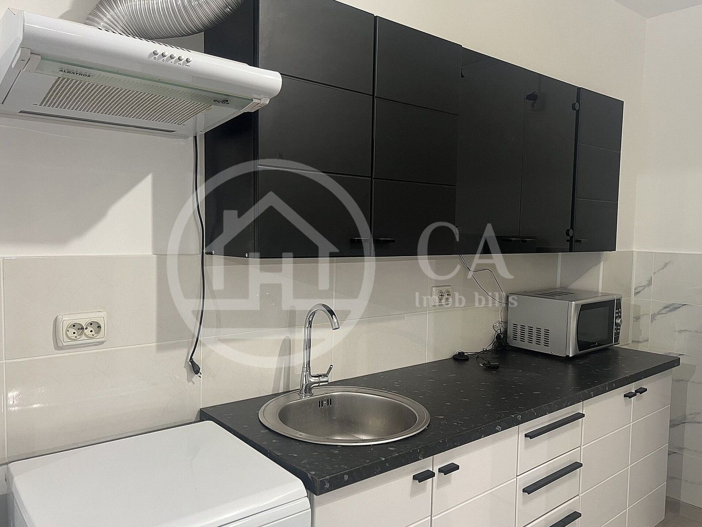 Apartament cu 2 camere de vanzare in Prima Nufarul Oradea - Poză 3