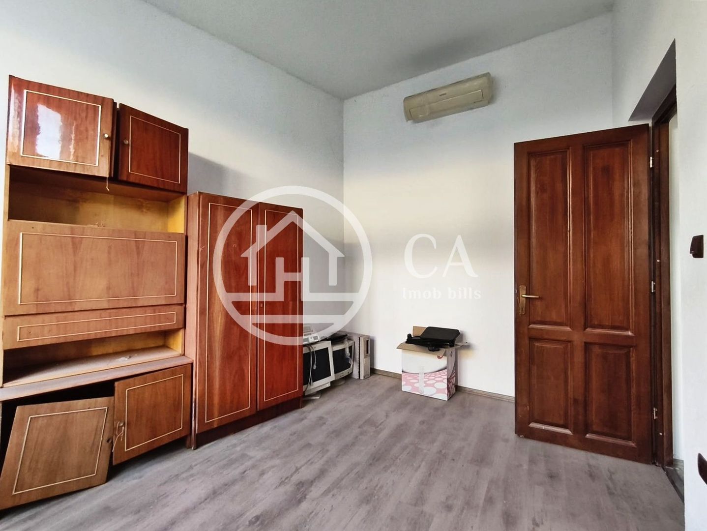 Casa de închiriat cu 6 camere în zona Centrala,  Oradea - Poză 8