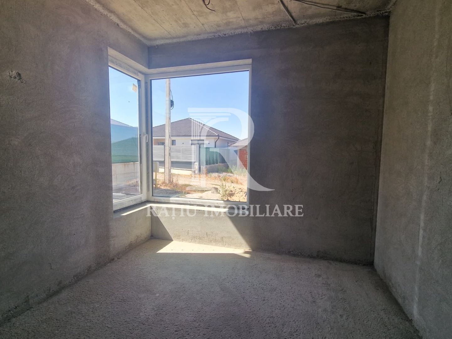 Casa cu 5 camere | Semifinisata | Vedere Panoramica | Paleu | Bihor - Poză 4