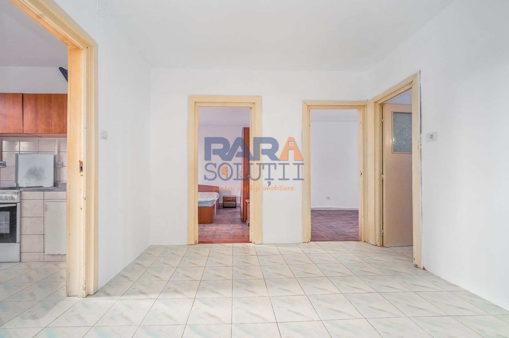Apartament 3 camere + 2 băi IEFTIN: 700 €/mp - Poză 1