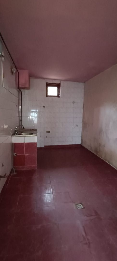 Apartament cu 4 camere si gradina in centrul orasului Brasov - Poză 1