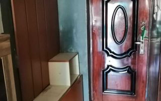BRASADAS vinde garsoniera 22mp. pe Ostrovului la etajul 2/4. - Poză 1