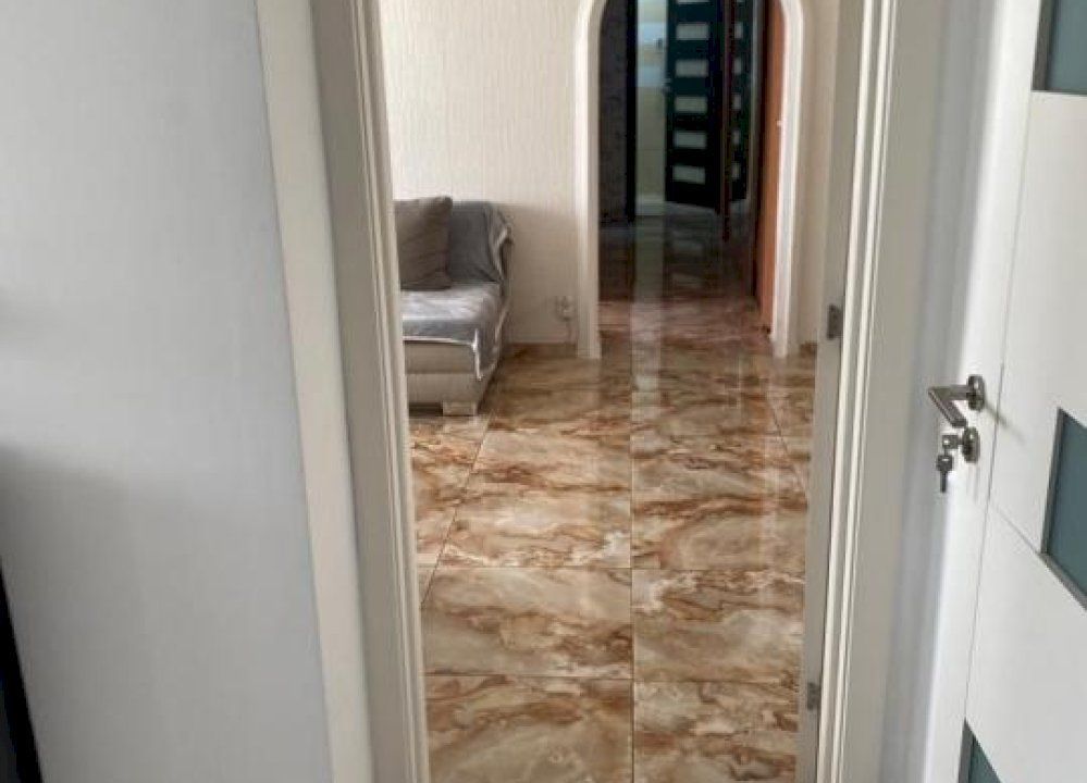 Vanzari Apartament 4 camere de vanzare Veteranilor - Poză 10