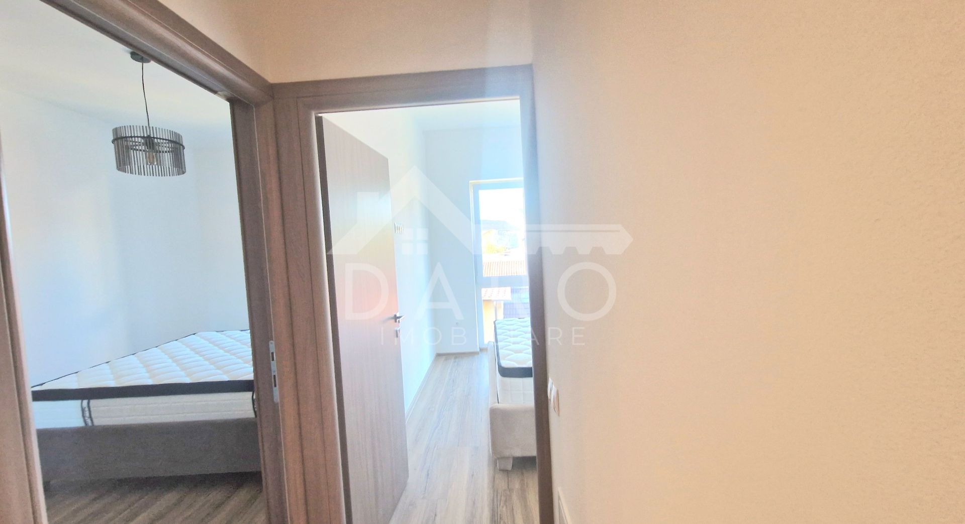 Apartament de inchiriat cu 3 camere , strada Papiu Ilarian - Poză 4