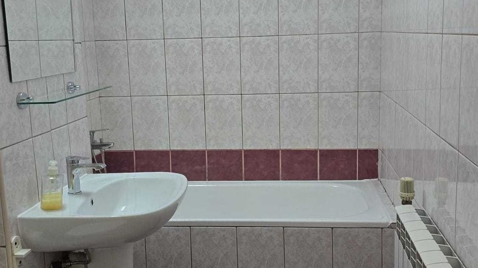 De închiriat | Apartament 3 camere decomandat, cu garaj - Poză 8