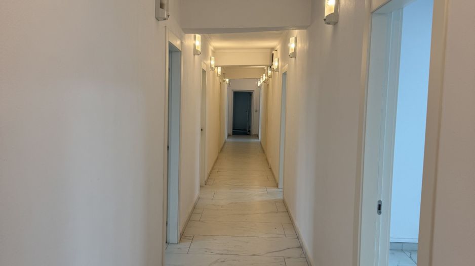 Spatii birouri de inchiriat renovate moderne L329 - Poză 20