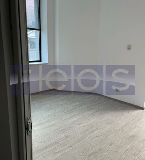 VANZARE CLADIRE DE BIROURI ZONA UNIRII | INVESTITIE CU RANDAMENT GARANTAT | - Poză 12