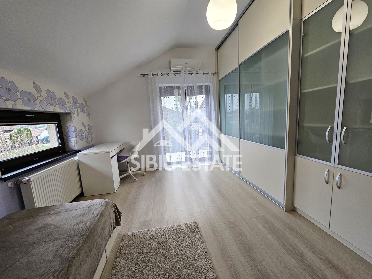 Casa individuala garaj pivnita curte mare - Poză 14