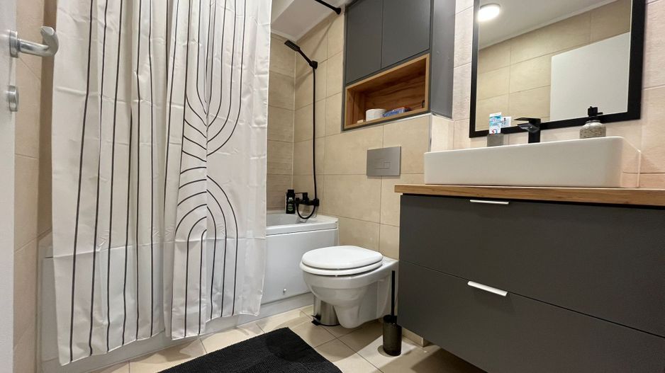 COSMOPOLIS - Apartament cu 4 camere, mobilat si utilat. - Poză 12
