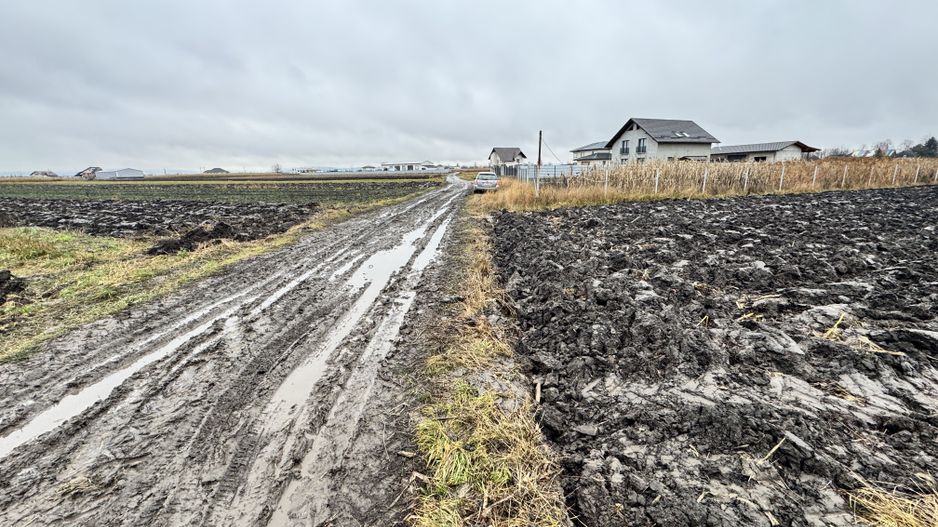 Teren 24 Ari | Horodnic de Sus | Front 15 m - Poză 1