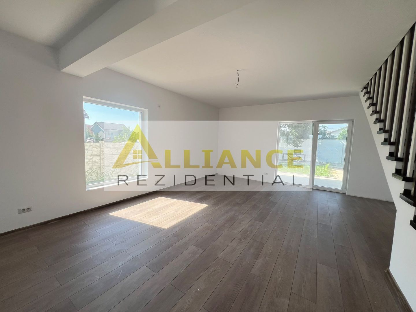 Duplex premium de vanzare-4 camere-Teren 250mp - Poză 8