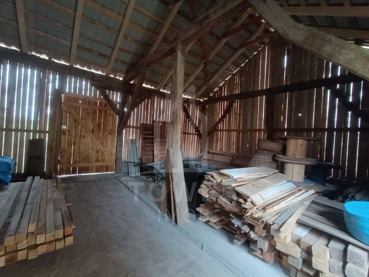 Casă de vânzare în satul Roșia cu vedere panoramică spre Munții Făgăras - Poză 12