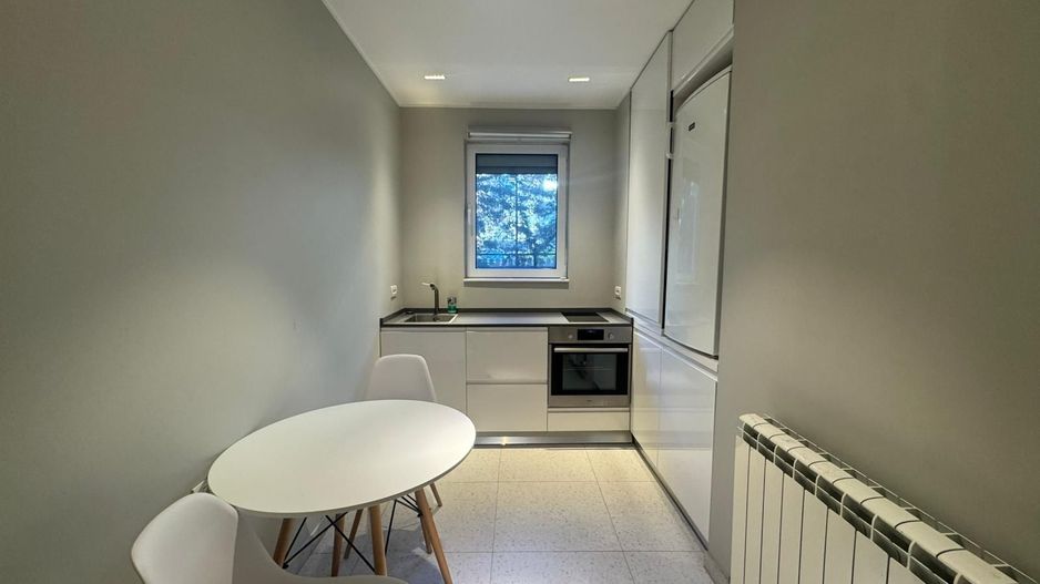 2 CAMERE DECOMANDAT || Primaverii || Jean Monet - Poză 14