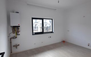 Duplex frumos cu arhitectura mediteraneana - Poză 4