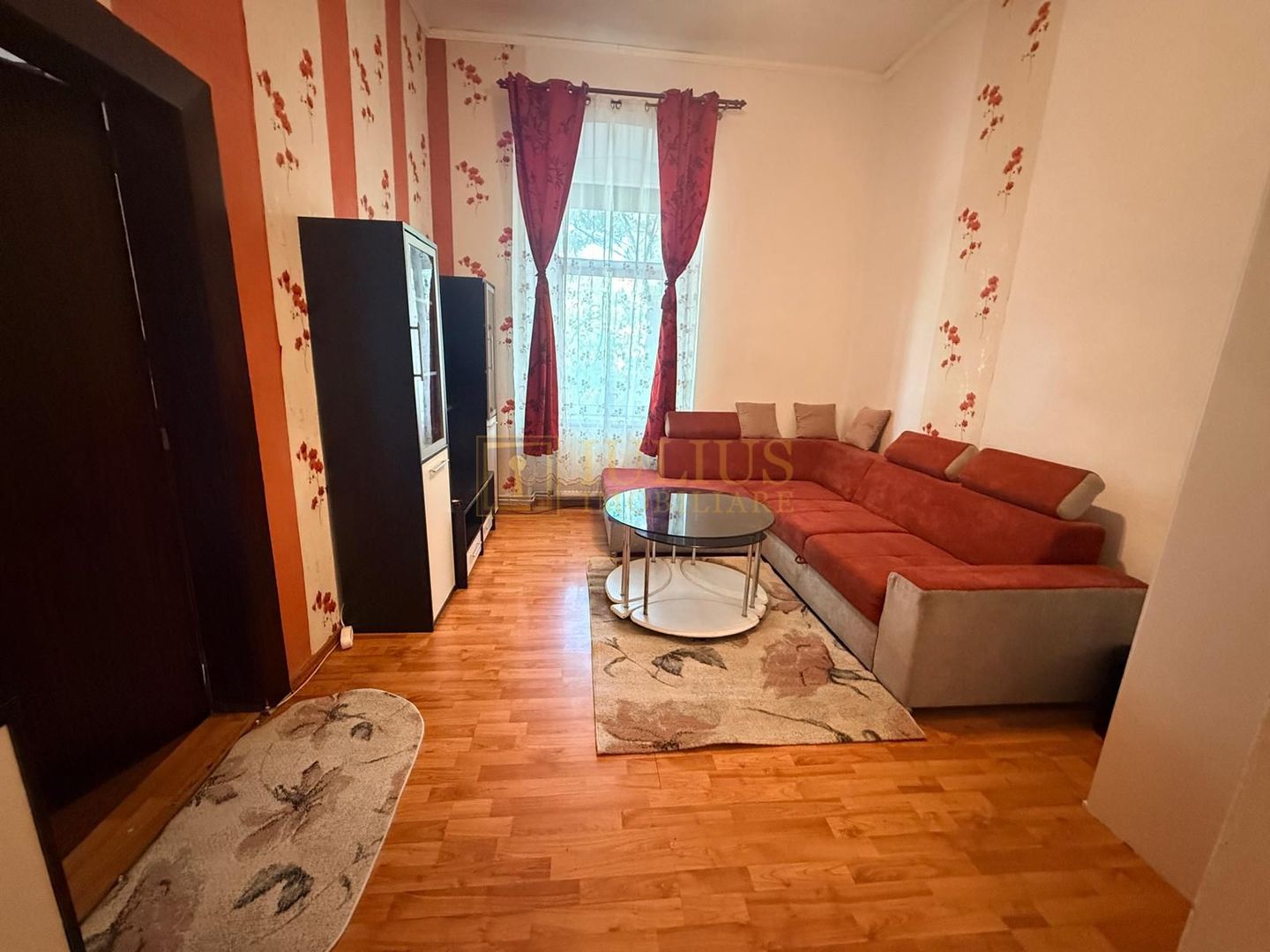 2 camere| Iosefin-vis a vis de Bega |zona superba| loc de parcare| curte comuna| - Poză 7