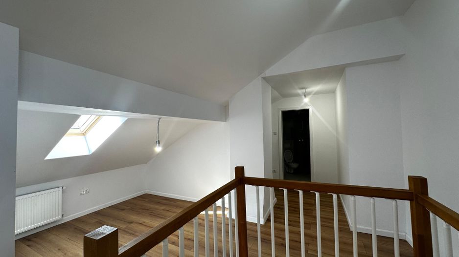 Apartament complet renovat cu scara interioara - Poză 24