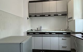 Garsoniera 30 mp, centrala proprie, balcon, zona UMF - Poză 6