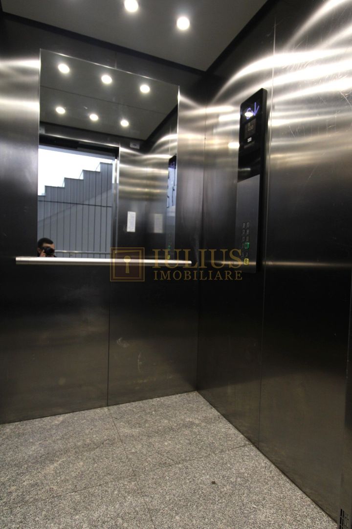 Complex URANUS PLAZA, zona Soarelui; rulouri electrice. - Poză 19