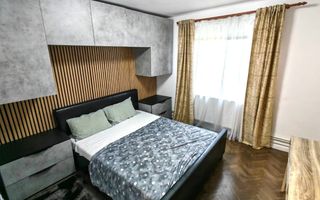 Apartament cu 3 camere in zona Lunei - Poză 4