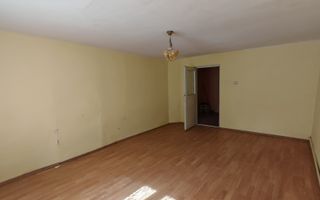 Casa singur in curte zona ZONA ISTORICA langa Seminarul Teologic - Poză 5