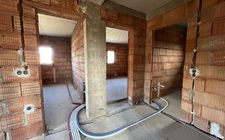 Casa individuala - 125mpu și 270mp curte | Sura Mica - Poză 5