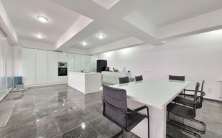PENTHOUSE DE LUX CU TERASĂ PANORAMICĂ ȘI PRIVELIȘTE SPRE MUNȚII FĂGĂRAȘ - Poză 4