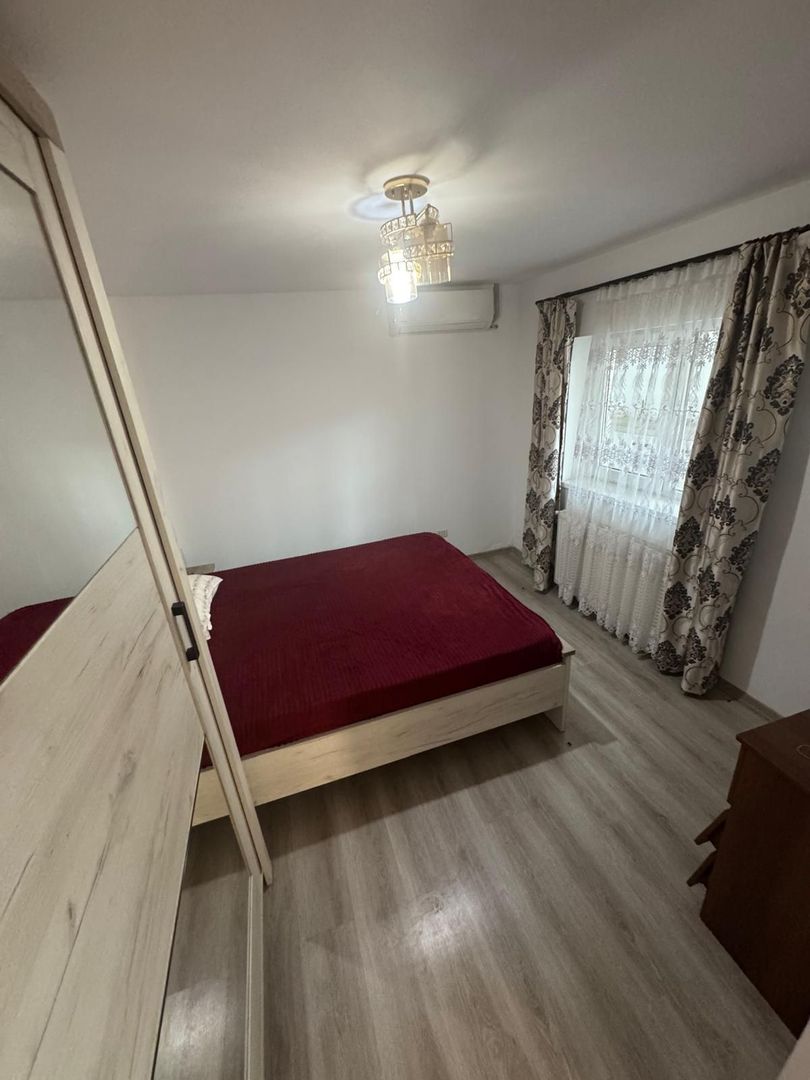 Casă de vânzare – Strada Crinului - Poză 13