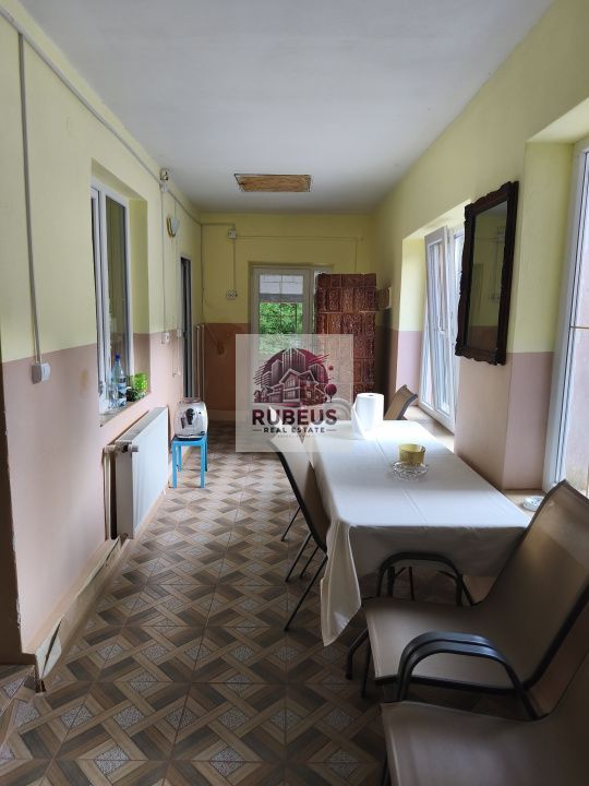 Refugiul la marginea pădurii in Orșova, pe malul Dunării - Poză 9