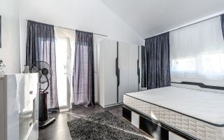 Casă cu 4 camere în cartier Europa, Vladimirescu. - Poză 5