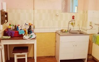 Apartament circular in cartierul astra - Poză 10