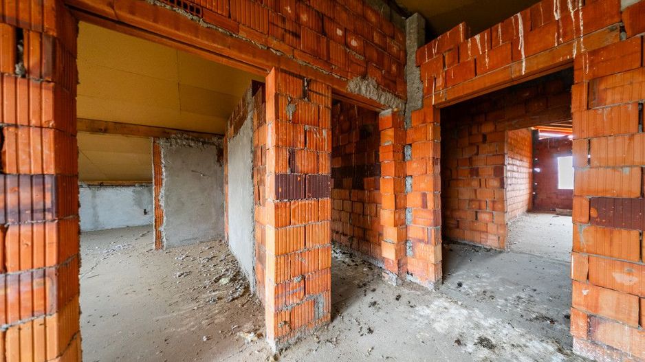 Casa caramida P+M, Vinga, cu potential spatiu comercial - Poză 26