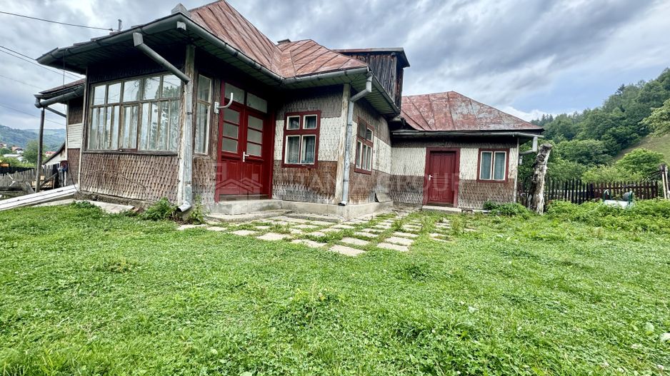 Teren generos 5879mp, imprejmuit, Moeciu de jos - Poză 13