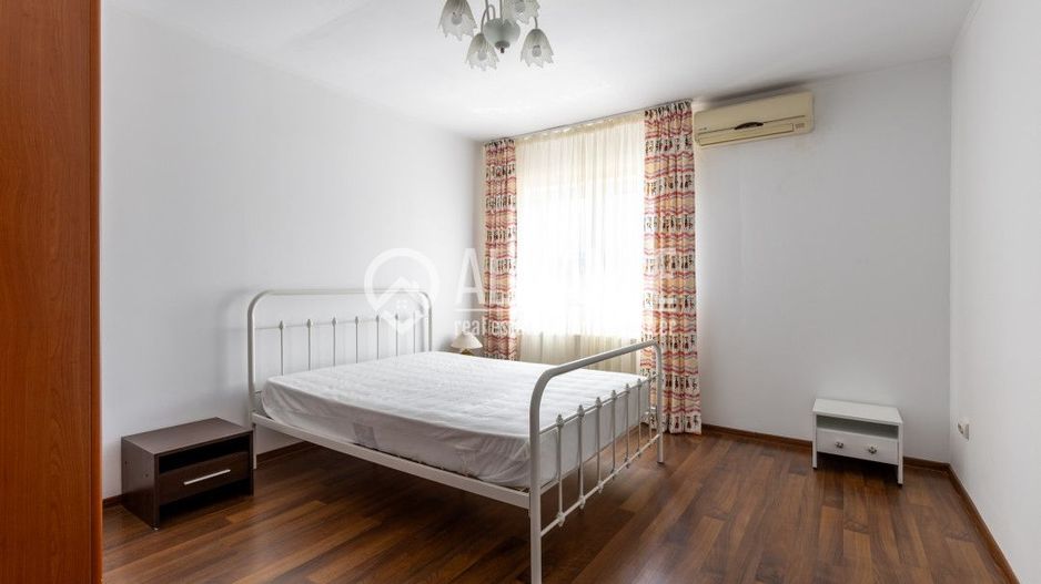 Mamaia Nord - Duplex 5 camere in Vila mobilat,utilat-Constanta - Poză 10