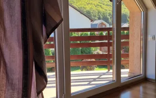 CASA INDIVIDUALA , MODERNA LA POALELE MUNTILOR!! - Poză 14