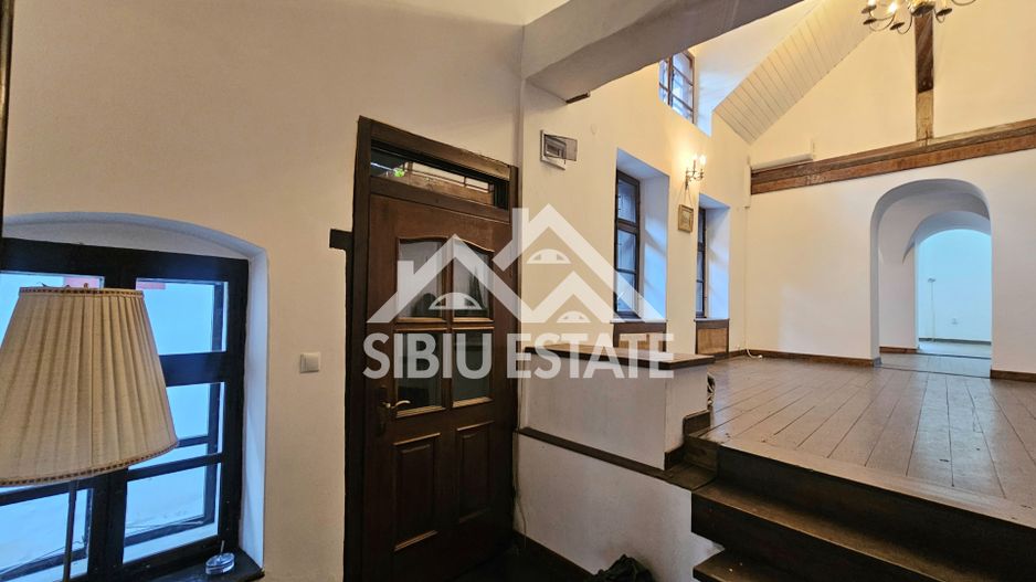 Imobil zona ultracentrala pretabil restaurant  schimbare destinatie - Poză 18