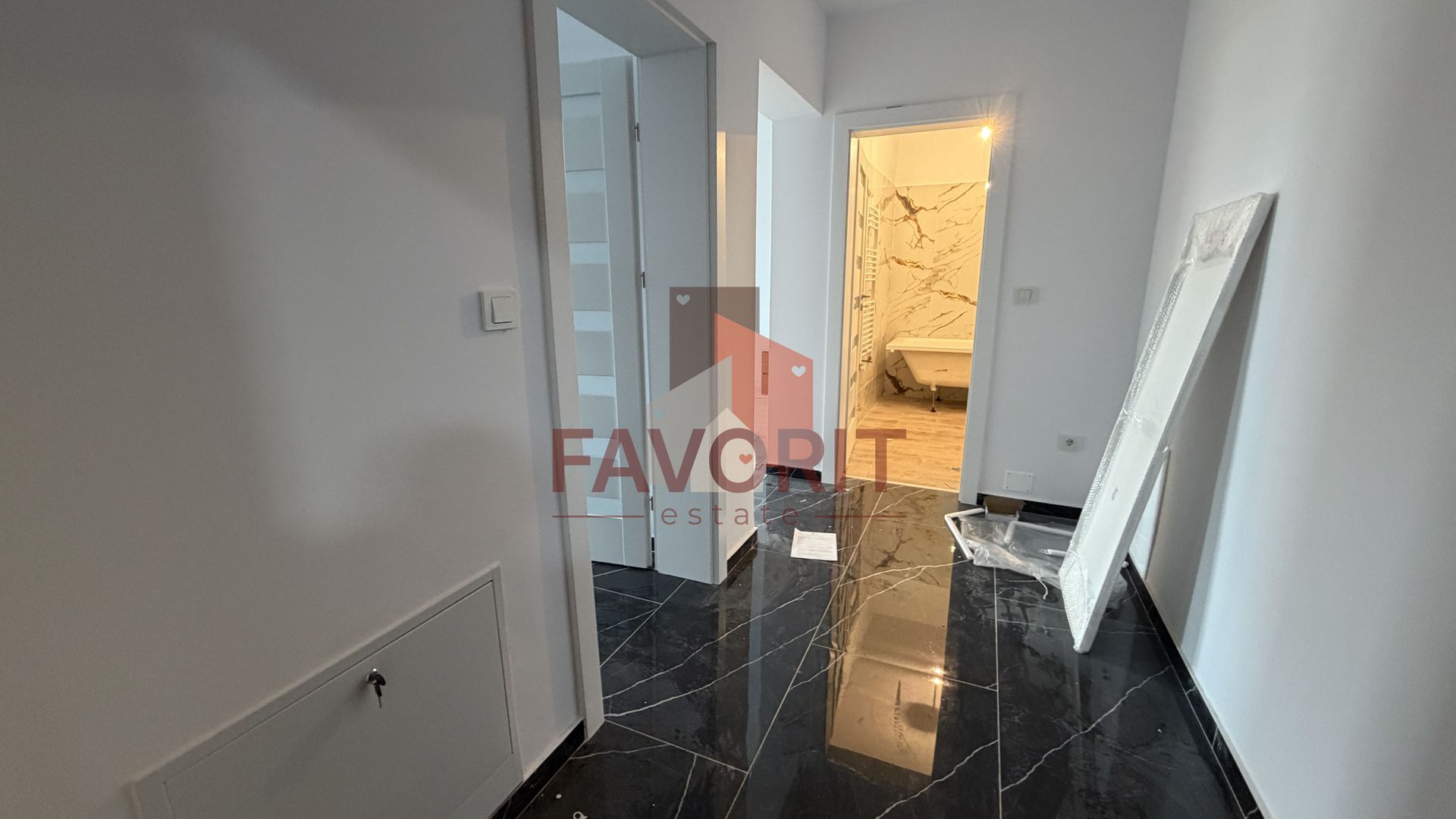 2 camere | Decomandat | La asfalt | Loc de parcare | Statie de autobuz - Poză 3