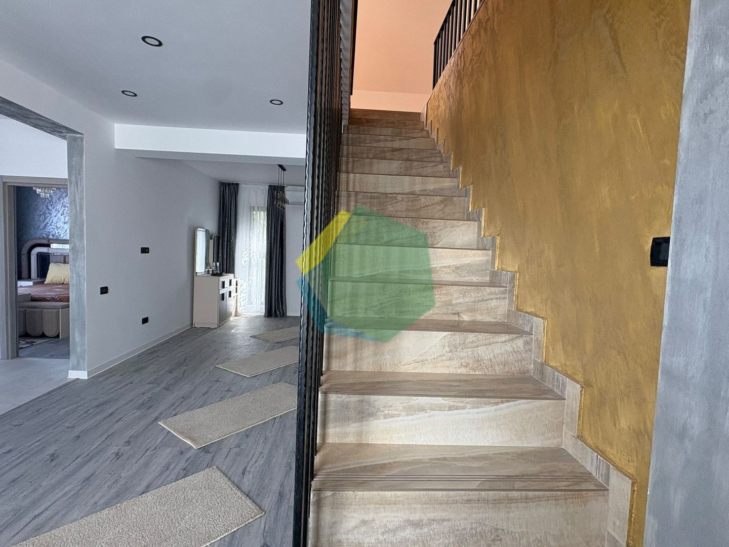APARTAMENT 3 CAM/OTOPENI P+M - Poză 2